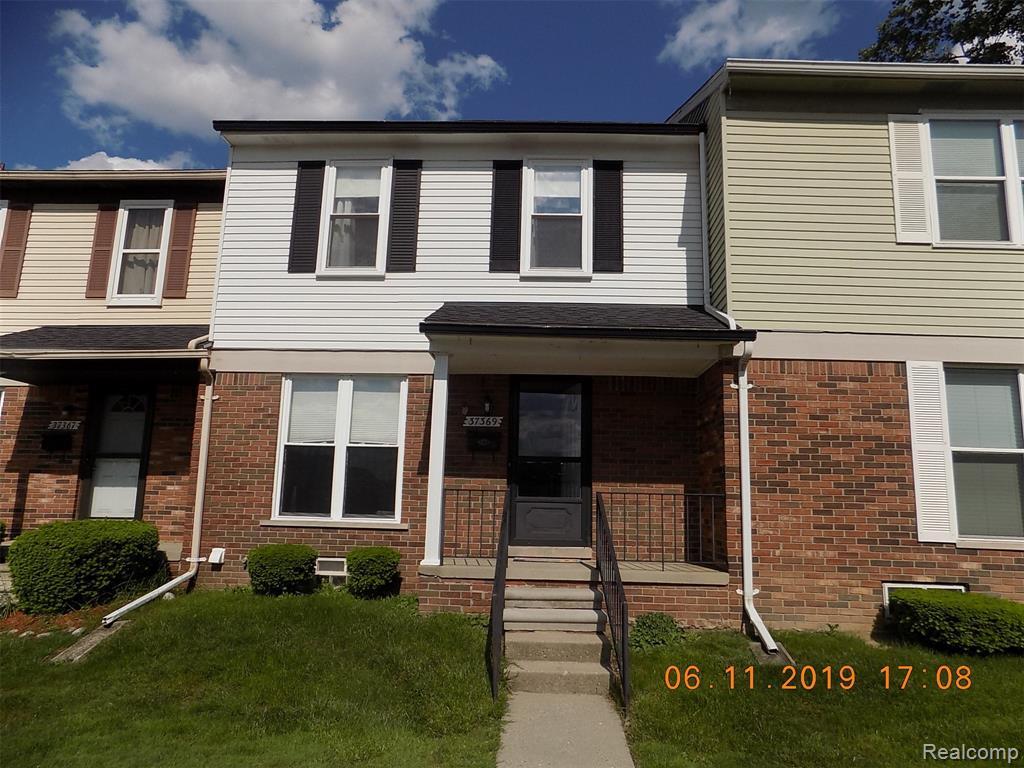 37369 Charter Oaks Blvd, Clinton Township, MI 48036 Condo for Rent in