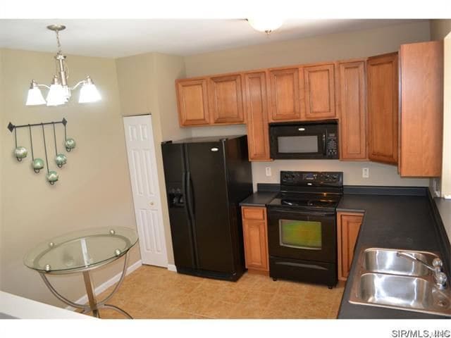 Building Photo - 4046 Gentry Ln