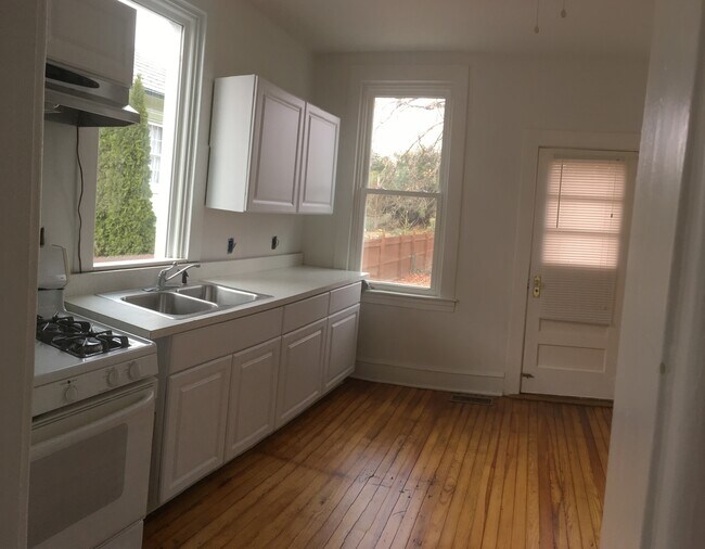 Foto del edificio - 2904 Chesley Ave
