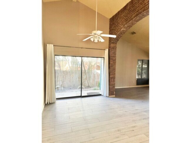 Foto del edificio - *****LOCATION LOCATION LOCATION****