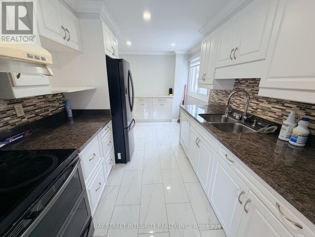 Photo du bâtiment - 35 Raleigh Crescent