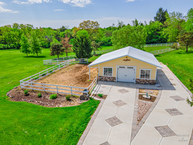Building Photo - 7271 Orchard Valley Dr