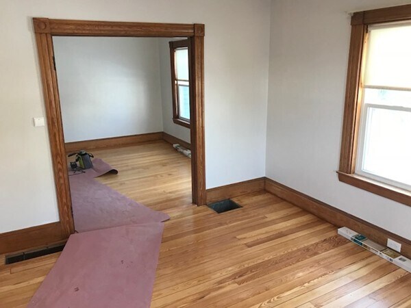 Building Photo - 294 Lenox St