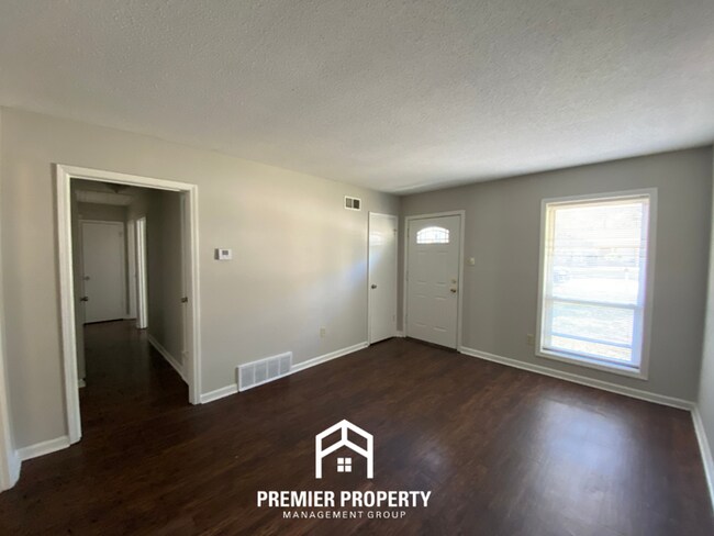 Building Photo - 4034 Windermere Rd