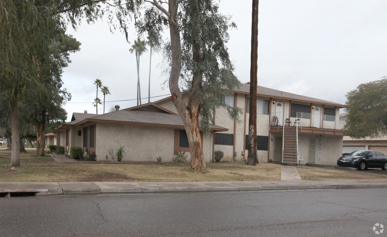 Primary Photo - 3308 W Northern Ave