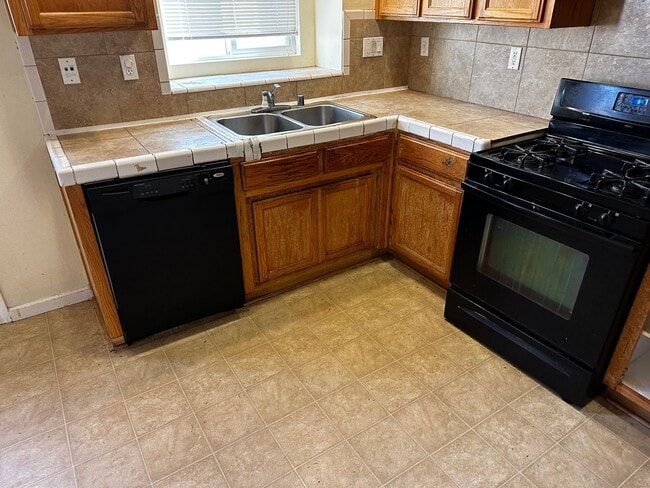 Foto del edificio - 2669 Sunny Ln