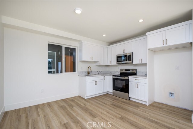 Foto del edificio - 5824 Gage Ave