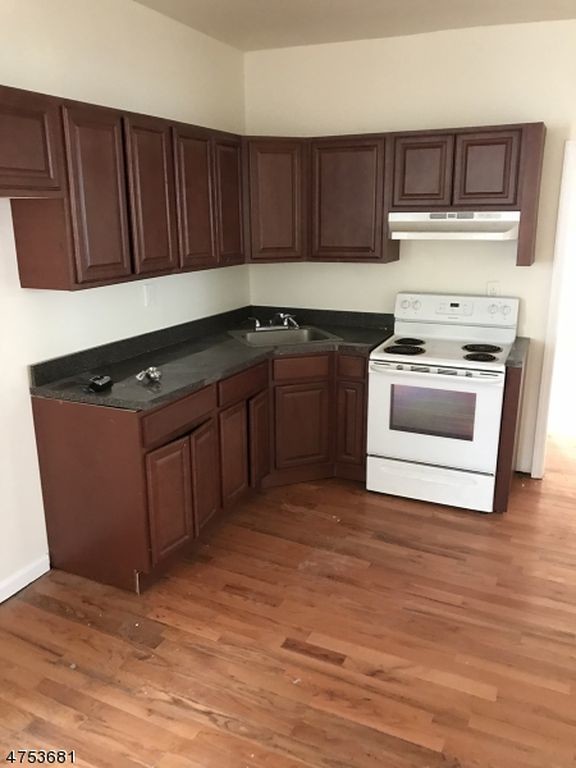 Primary Photo - 244 N 11th St