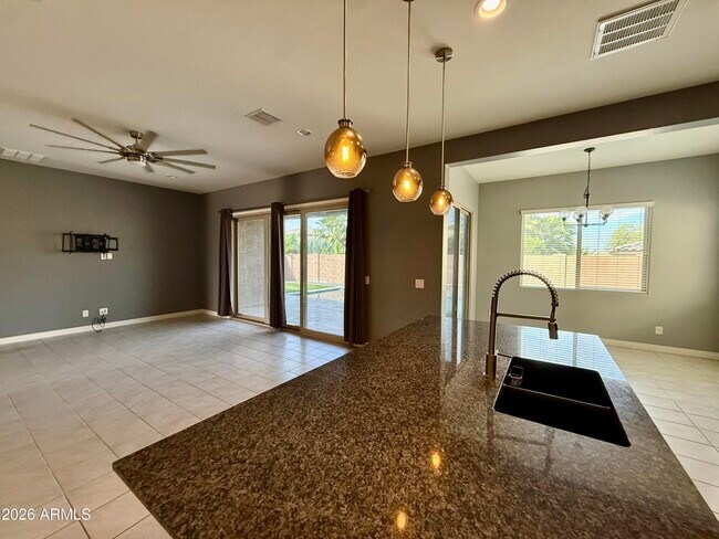 Foto del edificio - 7306 S Lancaster St