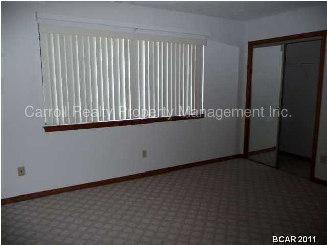 Building Photo - 6469 Oakshore Dr