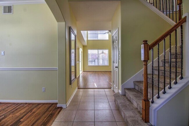 Foto del edificio - 18907 Dural Dr