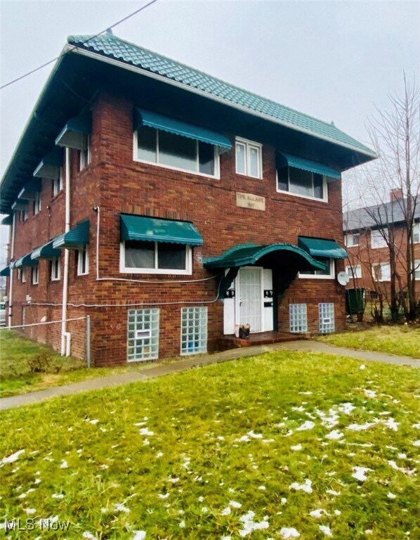 Building Photo - 884 Copley Rd