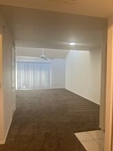 Building Photo - 9990 N Scottsdale Rd