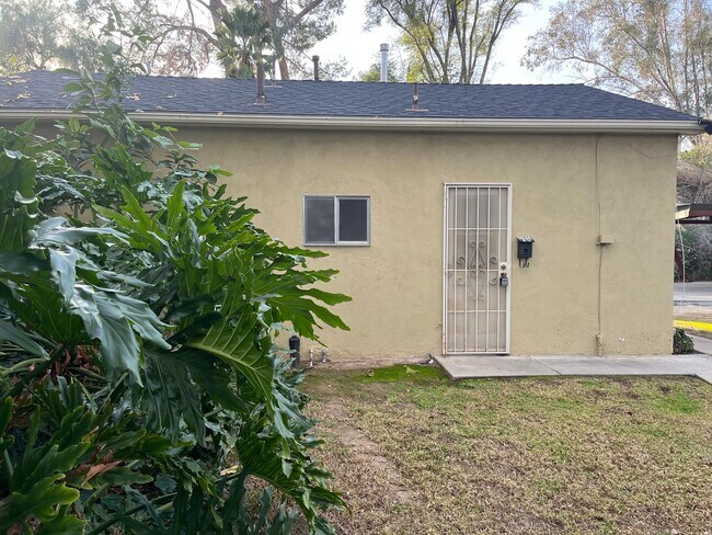 Building Photo - 11414 Loma Vista Dr