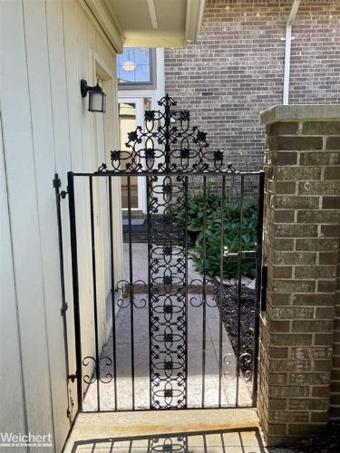 Foto del edificio - 2957 Meadowbrook Dr