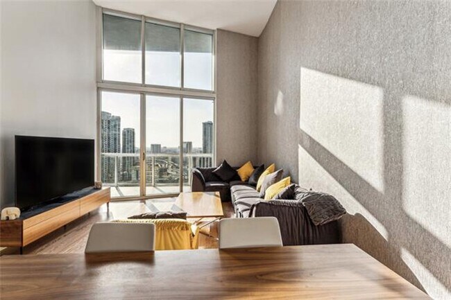 Foto del edificio - 465 Brickell Ave