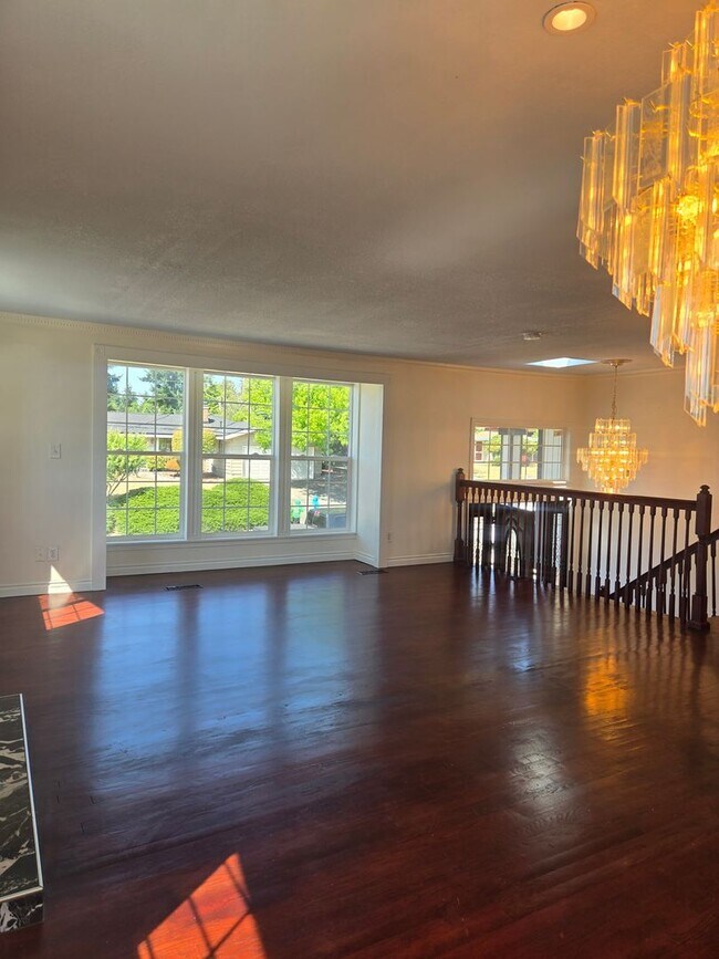 Foto del edificio - Kent community 3 bedroom 1.5 bath upstairs...