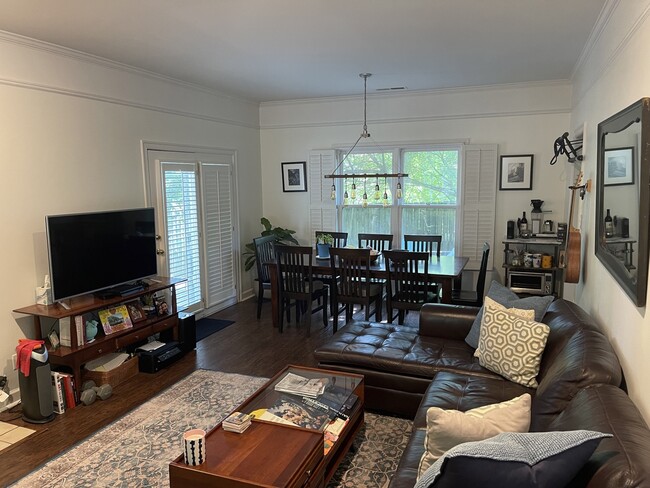 Living / Dining - 1909 Parkview Cove