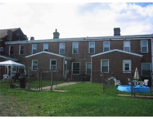 Building Photo - 611-617 1/2 Climax St
