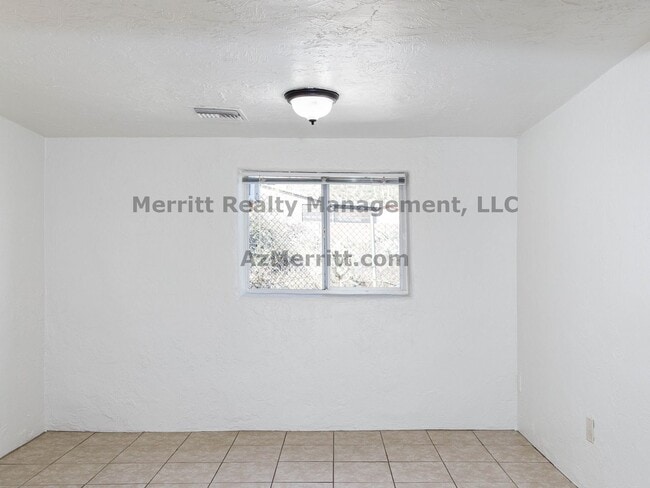 Building Photo - Pueblo Vista