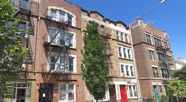 Foto del edificio - 614 Marlborough Rd