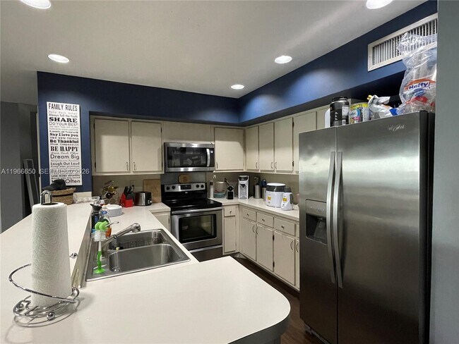 Foto del edificio - 16503 Bridge End Rd