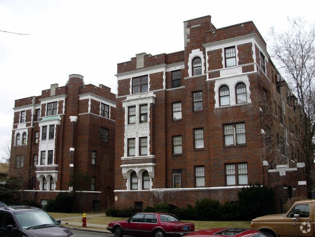 Building Photo - Whitmore Apartments