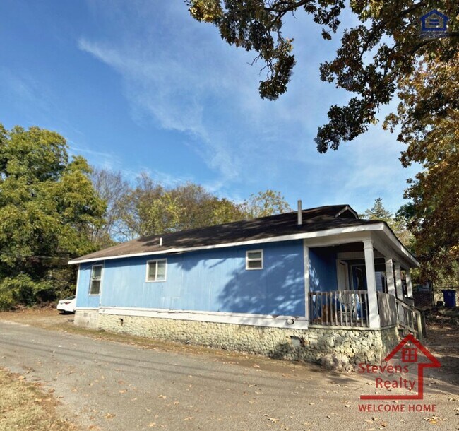 Foto del edificio - 3617 Rogers Rd