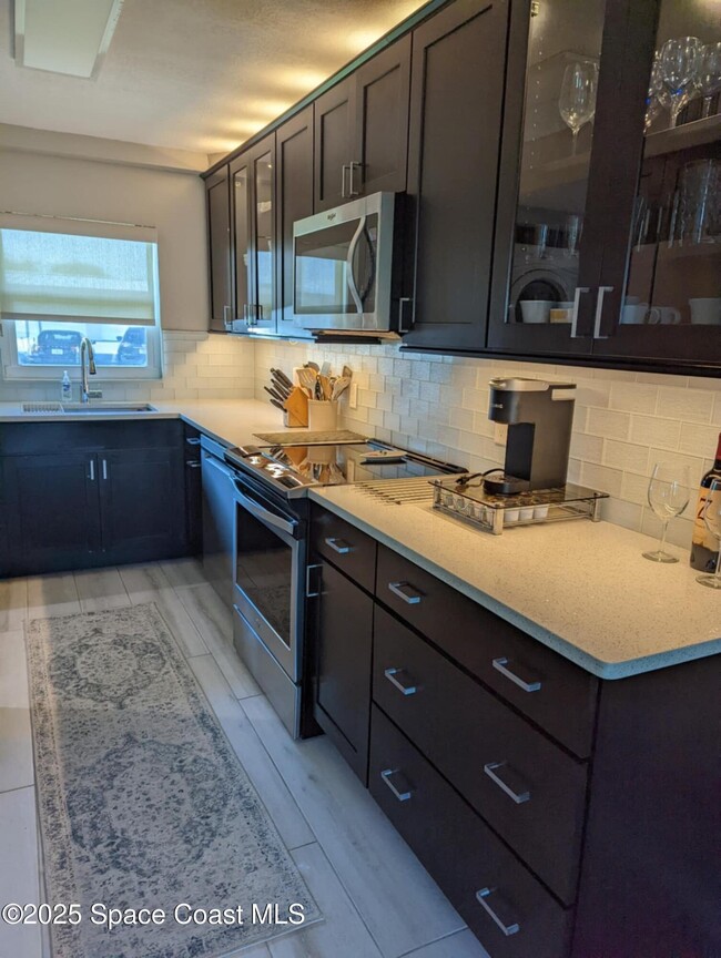 Foto del edificio - 3170 Ocean Shore Blvd
