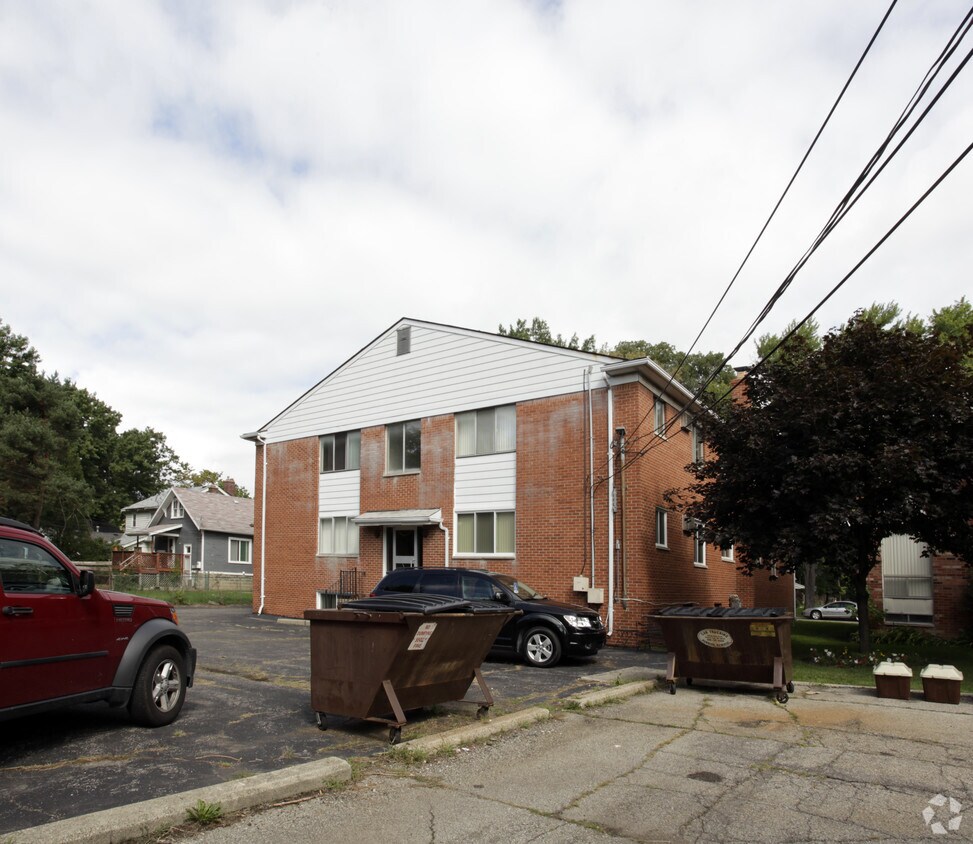 484 E Breckenridge St, Ferndale, MI 48220 Apartments in Ferndale, MI