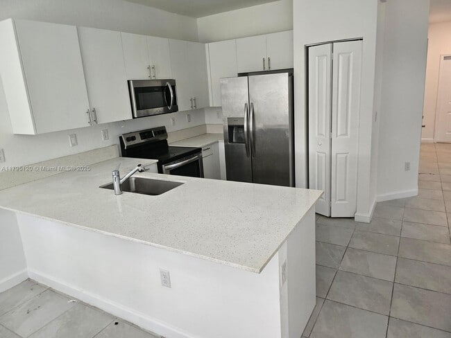 Building Photo - 28553 SW 134th Ct
