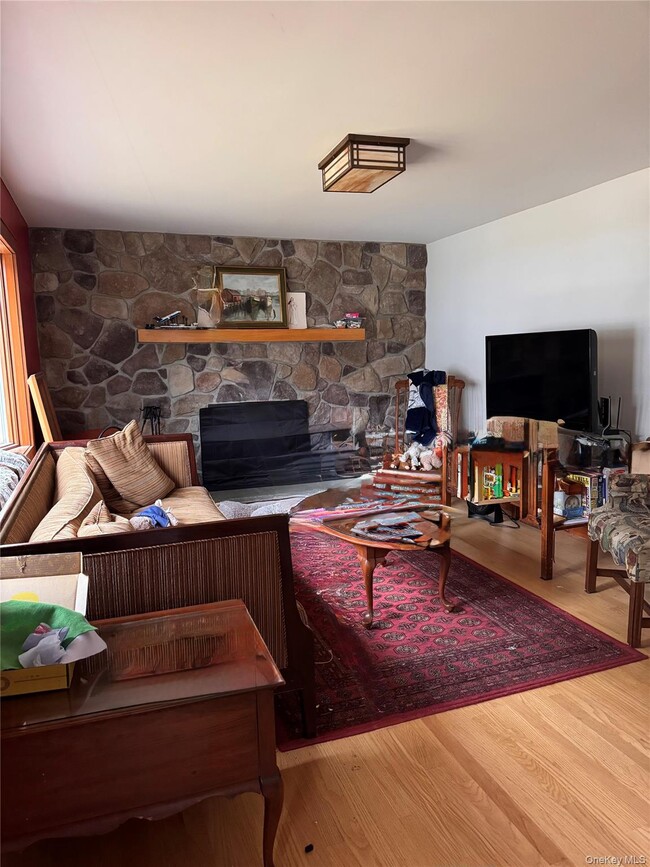 Building Photo - 57 Swannekin Rd