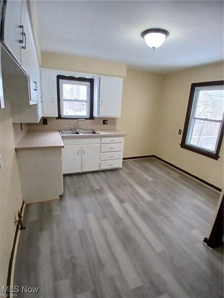 75 S Schenley Ave Youngstown, OH 44509 – photo 5