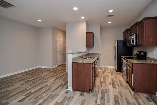 Foto del edificio - 162 Buchanan Cir