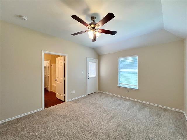 Foto del edificio - 124 Sunburst Ct