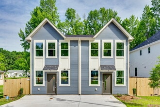 Building Photo - 500 Dawn Cir
