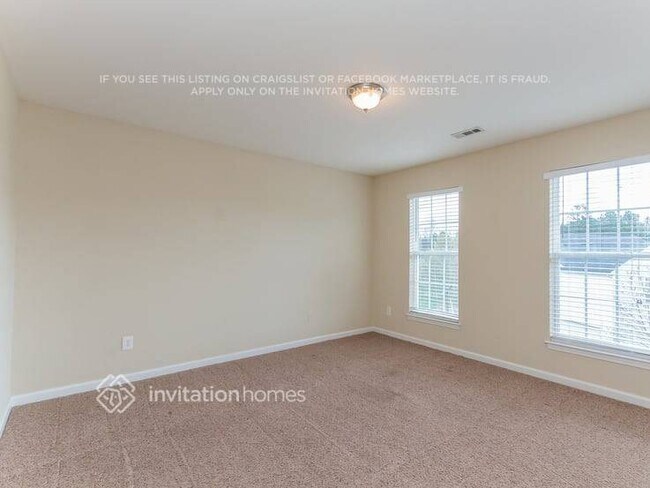 Foto del edificio - 8515 Castledown Dr