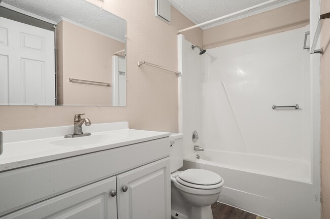 Bathroom - Gold Zone Horizon