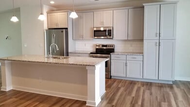 Building Photo - Room in Townhome on Sharon Towns Dr Building Photo - Room in Townhome on Sharon Towns Dr