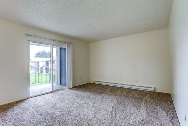 Building Photo - Awesome location near Salish Ponds City Pa...