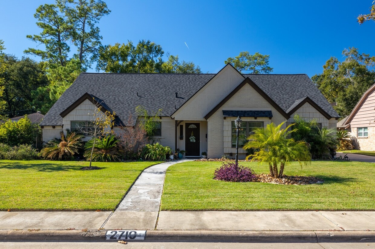 Foto principal - 2710 Colonial Dr