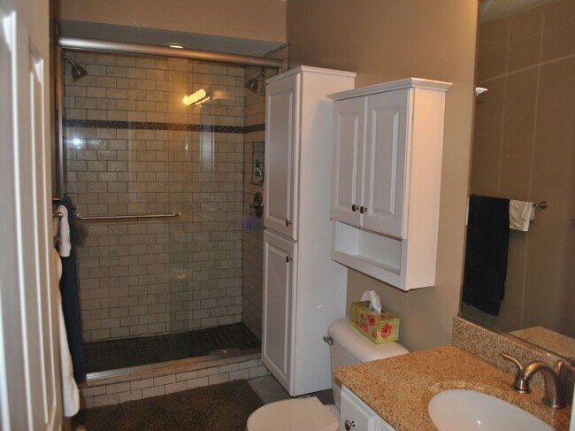 Foto del edificio - 4536 N Sheridan Rd