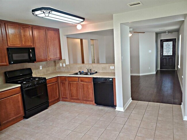 Building Photo - 16519 Hollygate Ln