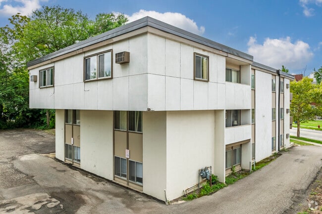 Photo - 323 Packard St Apartments