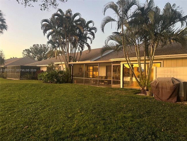 Foto del edificio - 6198 Brandon St