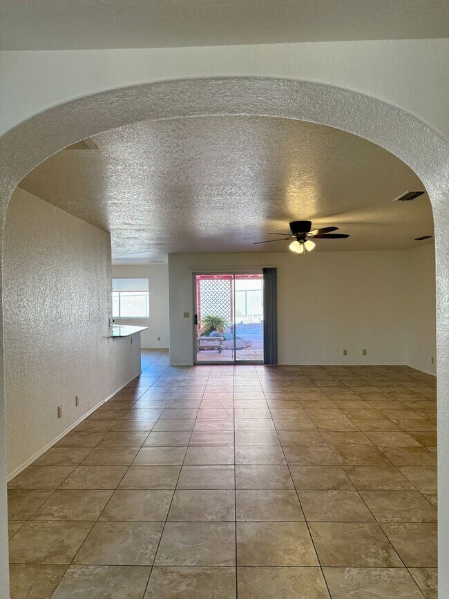 Building Photo - Long term - unfurnished - RV parking - Rec...
