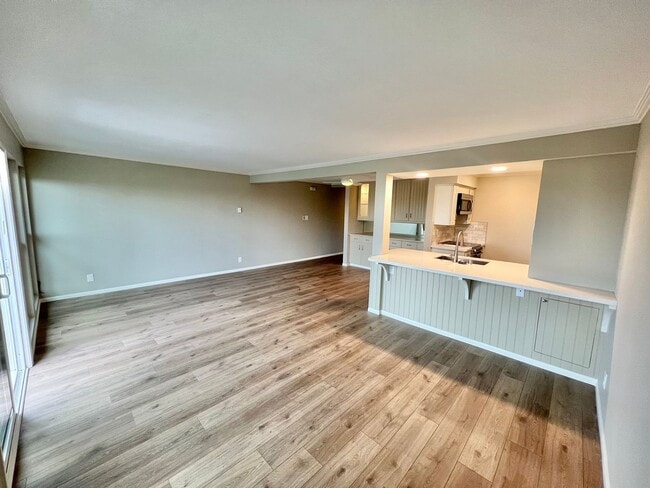 Building Photo - Remodeled Belmont Park One Bedroom with Be...