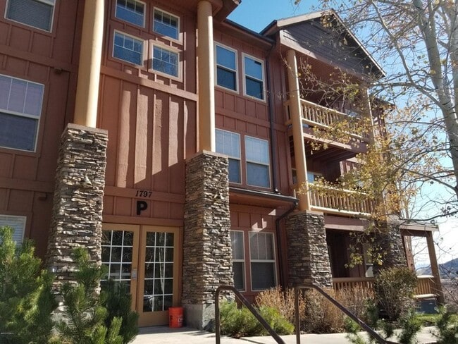 Building Photo - 1797 Fox Bay Dr