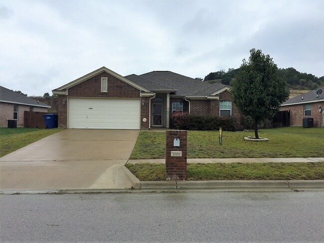 Building Photo - 1709 Walker Place Blvd