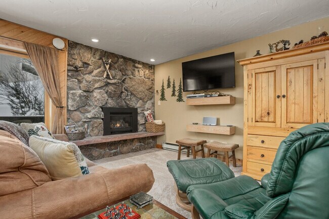 Foto del edificio - 2135 Burgess Creek Rd
